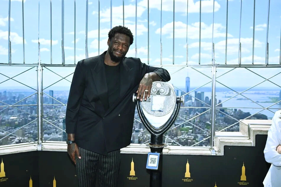 Julius Randle's earnings in 2024 (estimate) is $25 million.